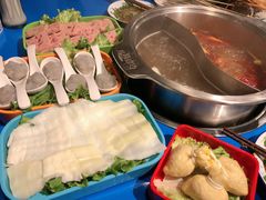 -马路边边串串香形象店(磐石路店)