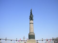 -人民防洪胜利纪念塔