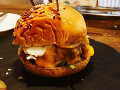 -HIGH FIVE哈福手工汉堡(桂林路店)