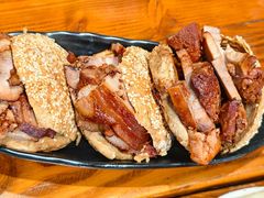 -老天桥酱肉烧饼夹肘子(天桥店)