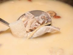 胡椒散养土鸡猪肚锅-乔街深夜食堂·小龙虾·高压锅生蚝(杭州总店)