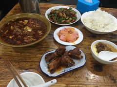 火爆肥肠-雨田饭店(华兴东街店)
