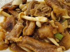 柚子皮焖鹅掌-山水茶艺馆·点心粤菜·30年老字号