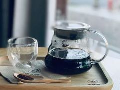 -ZING COFFEE 镜咖啡