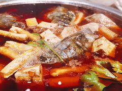 -忘情水鱼头·鲜鱼火锅(滨江中路店)