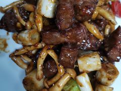 山菌葱爆雪花牛肉-尚一汤·粤菜海鲜(环球港店)