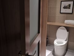 -杭州西湖湖滨银泰亚朵酒店