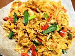 -东口码头·烧鸽子·鱼头泡饼·地方菜(金鹰悦城店)