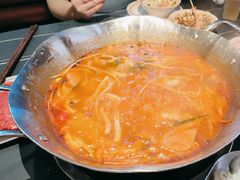 -由衷贵州酸汤牛肉火锅(新桥店)