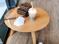 -星巴克臻选(成都来福士店)