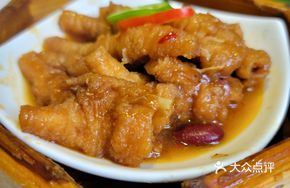 Saucy Steamed Chicken Feet