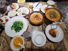 -香山湖家家宴(中山陵店)