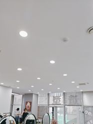 -藤野造型烫染·漂发