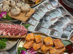 -围炉肉舍•炭烤活鳗•丹东海鲜烤肉(步行街店)