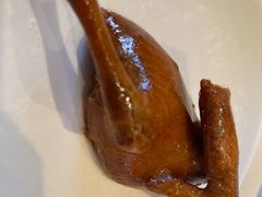 玻璃脆皮乳鸽-利苑酒家(金宝店)