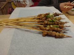酱爆烤肉-小食迹贵阳丝娃娃(世纪金源店)