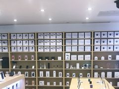 -华为授权体验店(万航渡路)