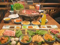 -明洞阿姨·韩式酱蟹烤肉·创意料理(三元桥店)