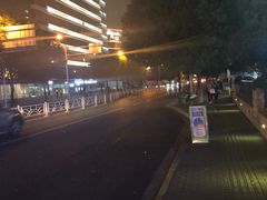 -天乐广场(食多滋美食城店)