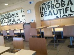 大堂-麦当劳(军博店)