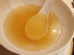 冬瓜茸耳老鸡汤-皇朝会.经典传统粤菜(外滩店)