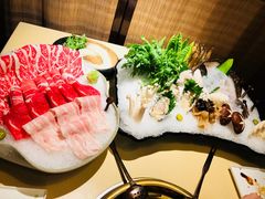 -余欢领鲜火锅(新街口店)