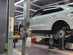 -爱车行 奥迪 奔驰 宝马 保时捷 路虎 专业 维修保养 原厂 奥迪改装升级 中心(静安店)