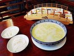 -香麒园·过桥米线·南湖雅宴