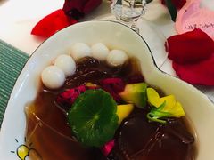 繁花水晶冰粉-蜜桃花开·中西融合菜E&W(南长街店)