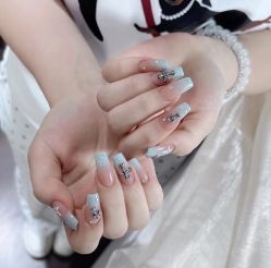 -赢韵美甲美睫瑞士净斑中心