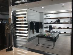 -乐蓬马歇百货公司(Rive Gauche)