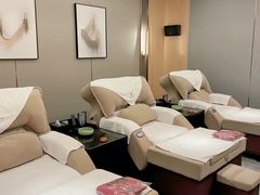 -金色印象·4K影院式足体养生(杨家坪西郊店)