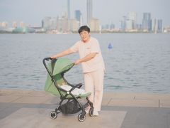 -苏州雏渐肥月嫂