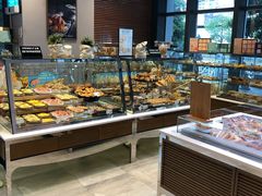 面包甜点陈列柜-巴黎贝甜(常德路店)