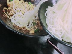 -丽影重庆小面(定西路店)