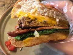 -HIGH FIVE哈福手工汉堡(桂林路店)