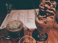 -layback cafe & bar