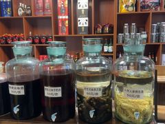 -果松木炭酸菜铜火锅·外婆参鸡汤