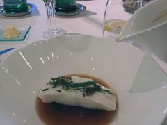 法国银鳕鱼配紫薯和香辛汤料-Jean Georges