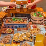 位于东明广场内 炫一口热气腾腾的美食 这一口