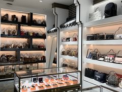 -万物奢潮中古奢侈品(青岛店)