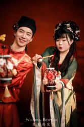 -喜爱高定婚纱摄影
