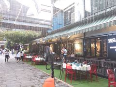 -刘姐啤酒鱼民族演艺餐厅(西街总店)