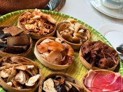 -菌海森林·非遗野生菌火锅(西山区滇池路摩根道店)