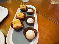 蜜糖坚果千层酥-ELI FALAFEL Lebanese&Mediterranean黎巴嫩美食(富城路店)