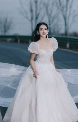 -莫小姐婚纱
