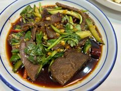 香菜牛肉-湘迎蒸菜馆