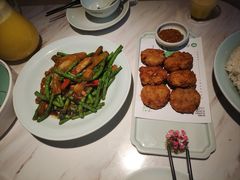 -荷花亭·湖北融合菜(中商广场店)