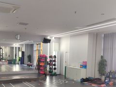 -健变健身俱乐部(前海天虹商场店)