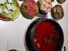 -贵府酸汤牛肉火锅·贵州老字号(飞山街店)